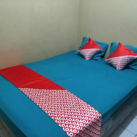 Oyo 90041 Hotel Sinar Lumayan Syariah Balikpapan  Exterior photo