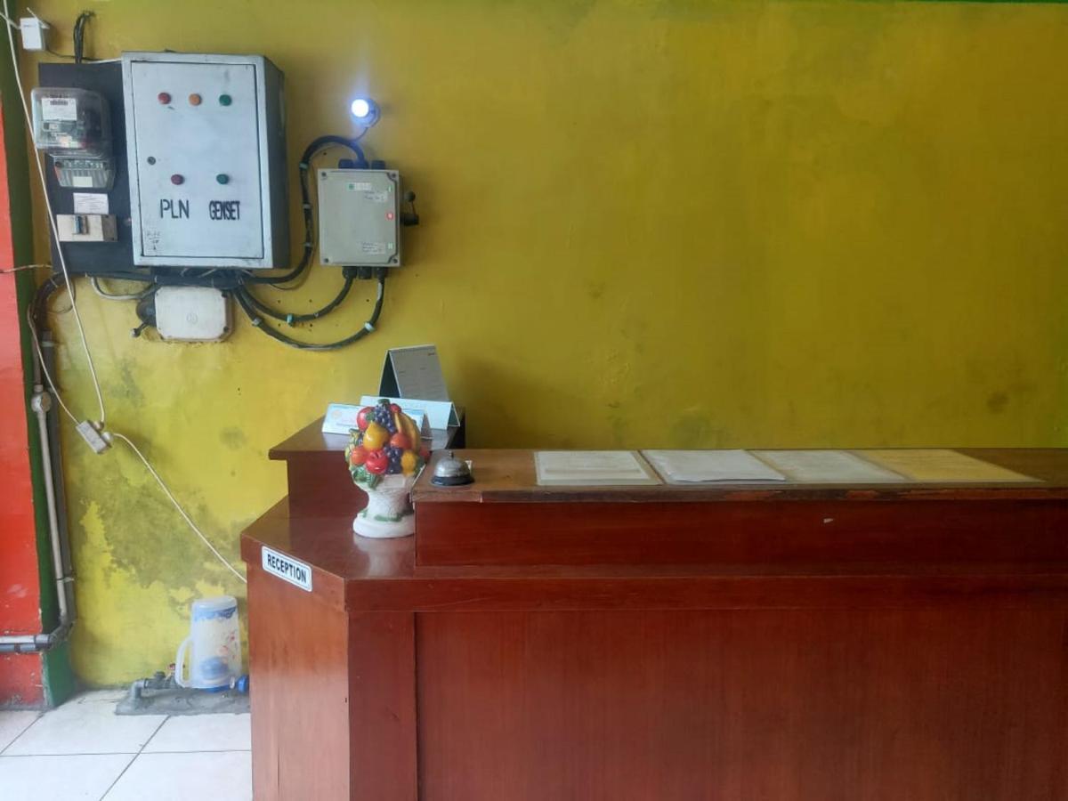 Oyo 90041 Hotel Sinar Lumayan Syariah Balikpapan  Exterior photo